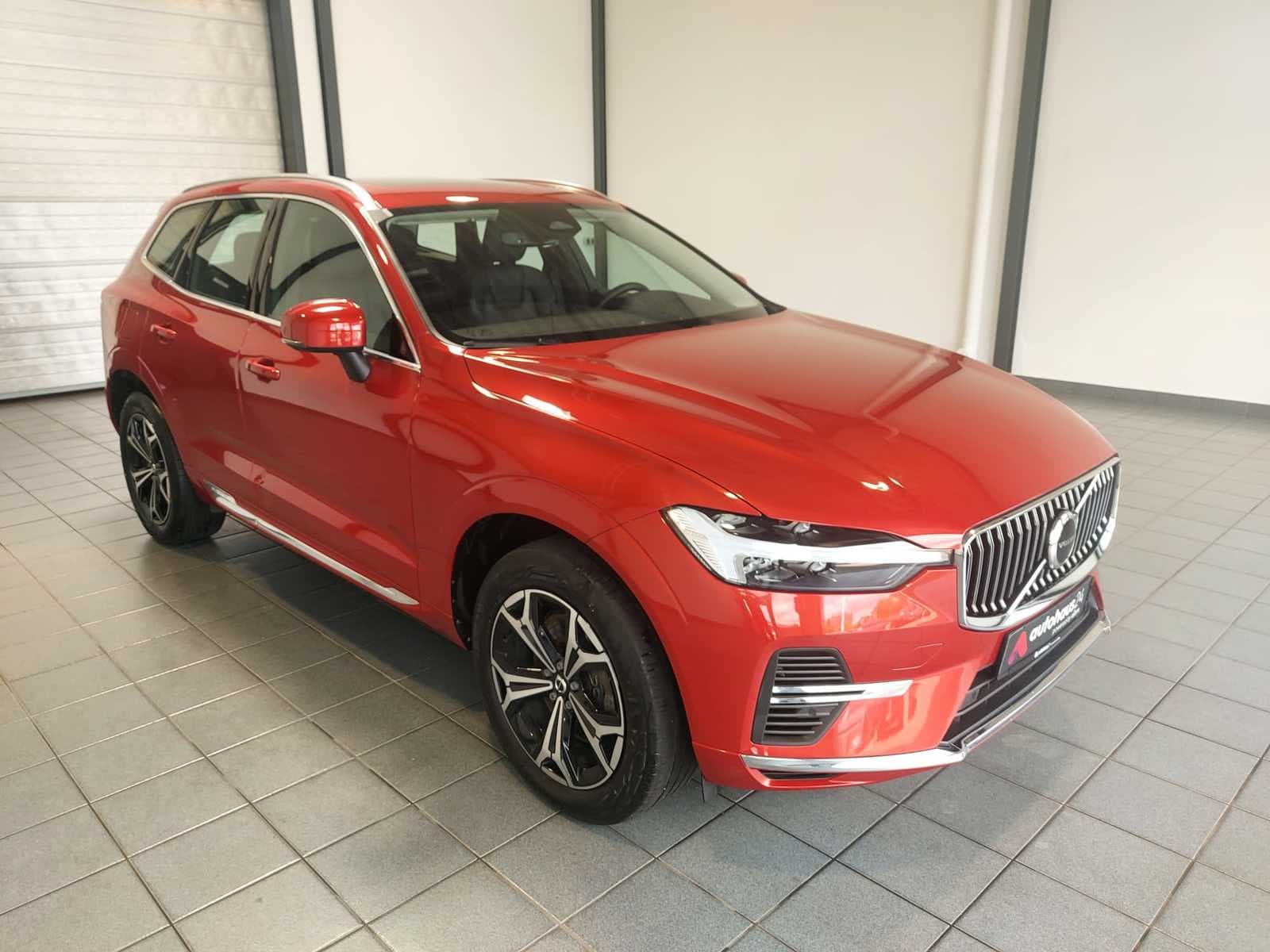 Volvo XC60 SUV / Crossover / Geländewagen VOLVO XC60 T8 AWD Recharge Inscription Ex. Geartr. Sports Utility Vehicle #1