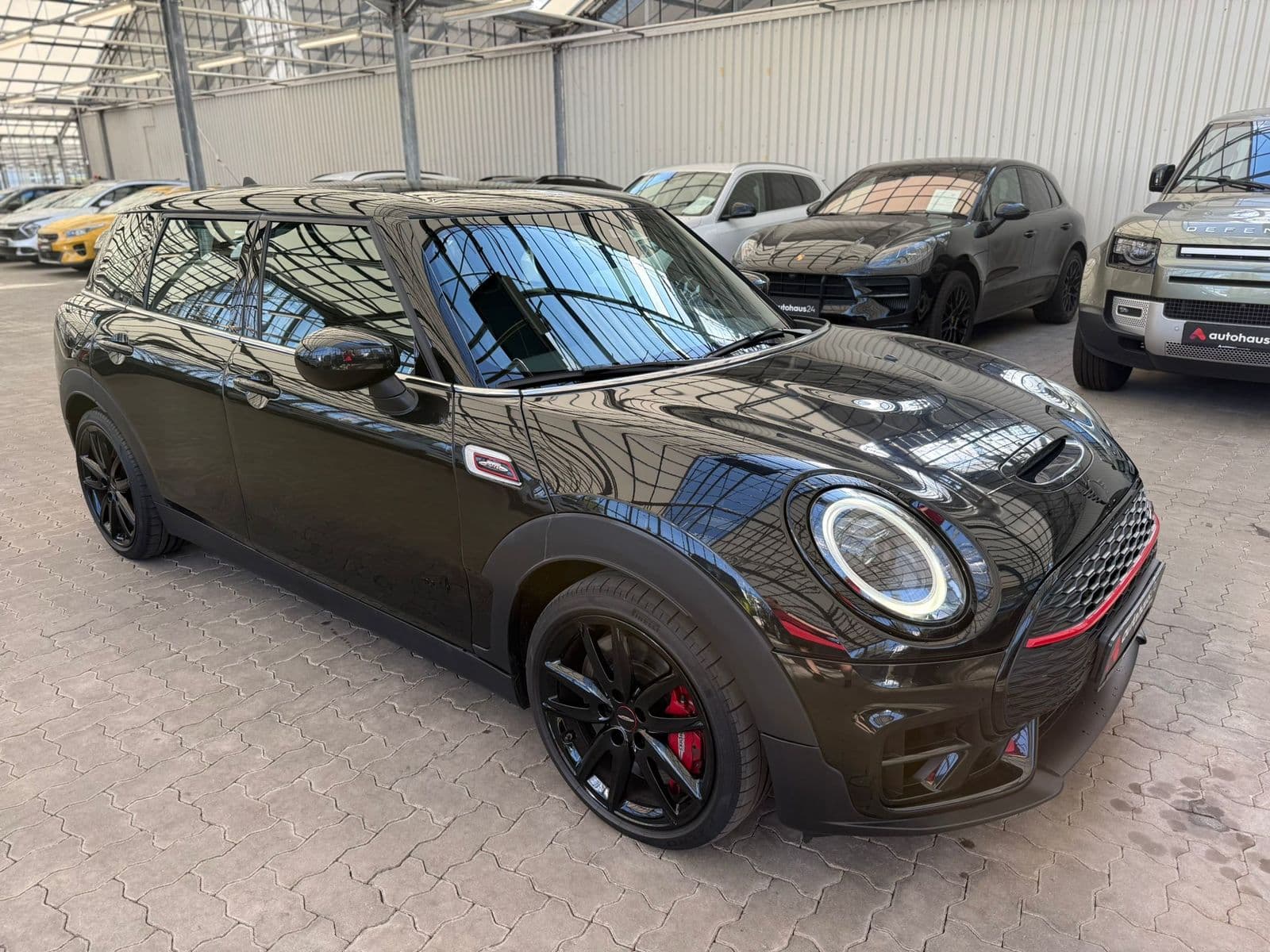 MINI Clubman Kombi MINI Clubman Cooper JCW ALL4 Automatik Essential Trim Kombi #1