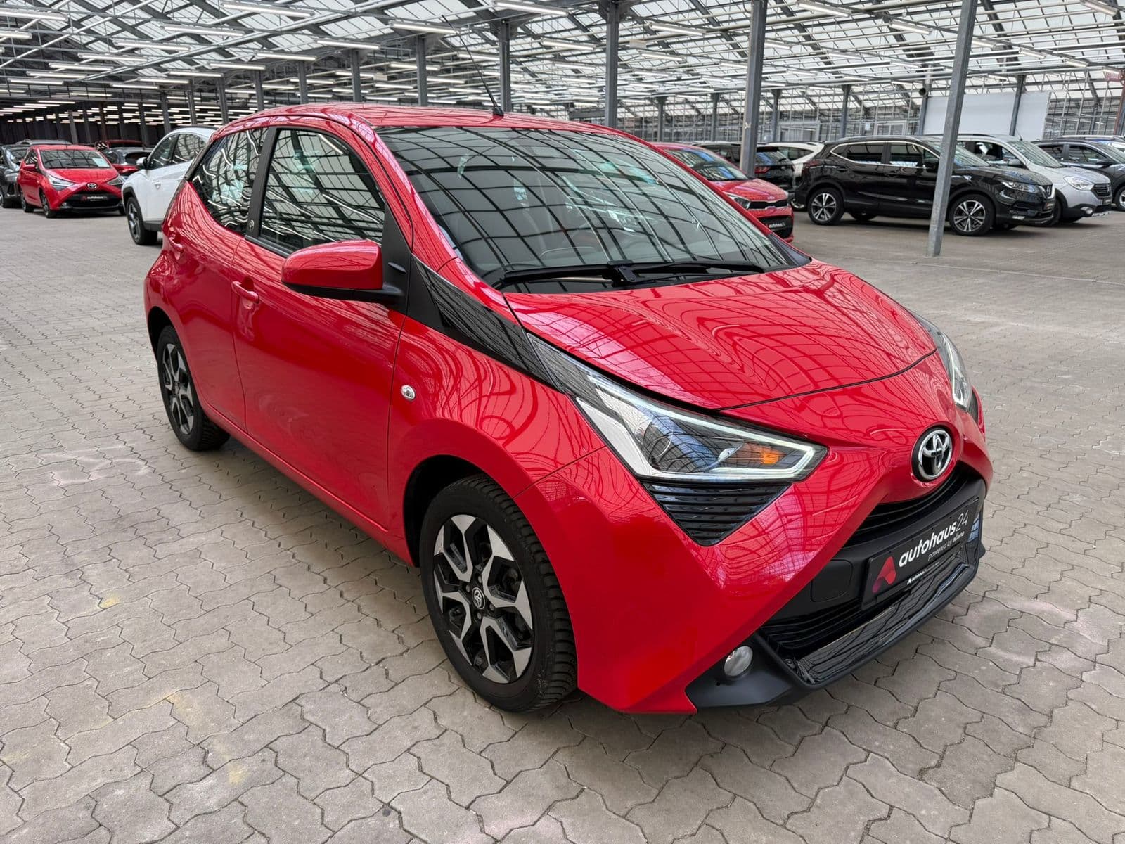 Toyota AYGO Limousine TOYOTA AYGO 1,0-l-VVT-i Team Deutschland Kleinstwagen