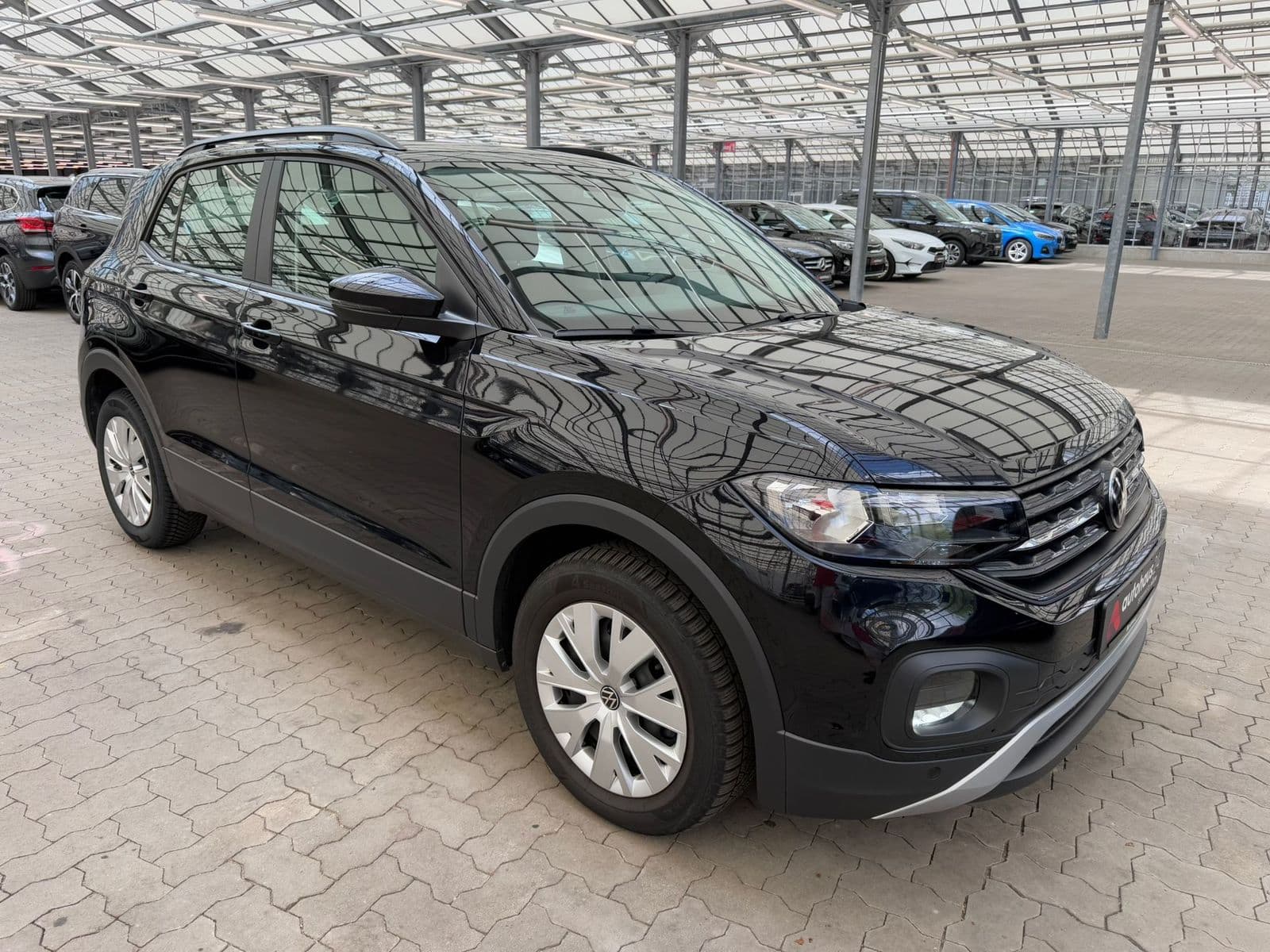Volkswagen T-Cross SUV / Crossover / Geländewagen VOLKSWAGEN T-Cross 1.0 TSI OPF 81 kW Sports Utility Vehicle #1