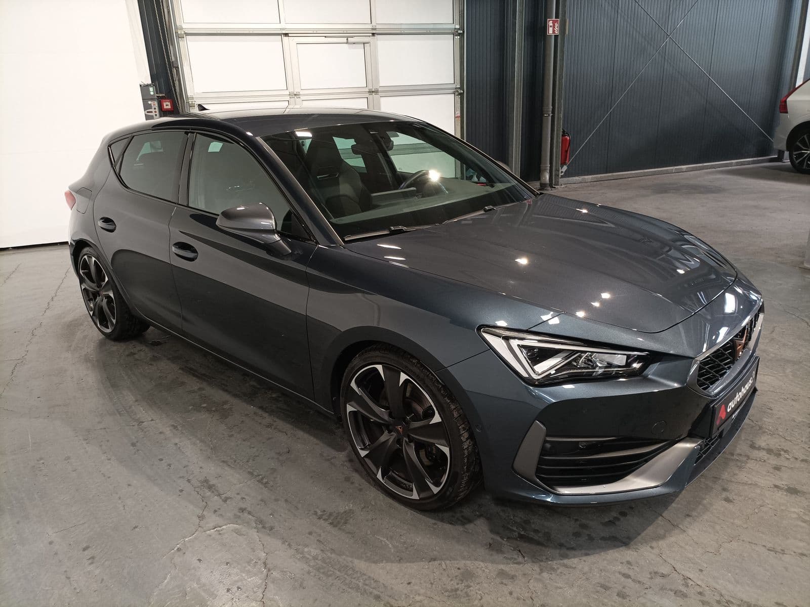 CUPRA Leon Limousine CUPRA Leon 2.0 TSI 221kW VZ DSG Schräghecklimousine #1