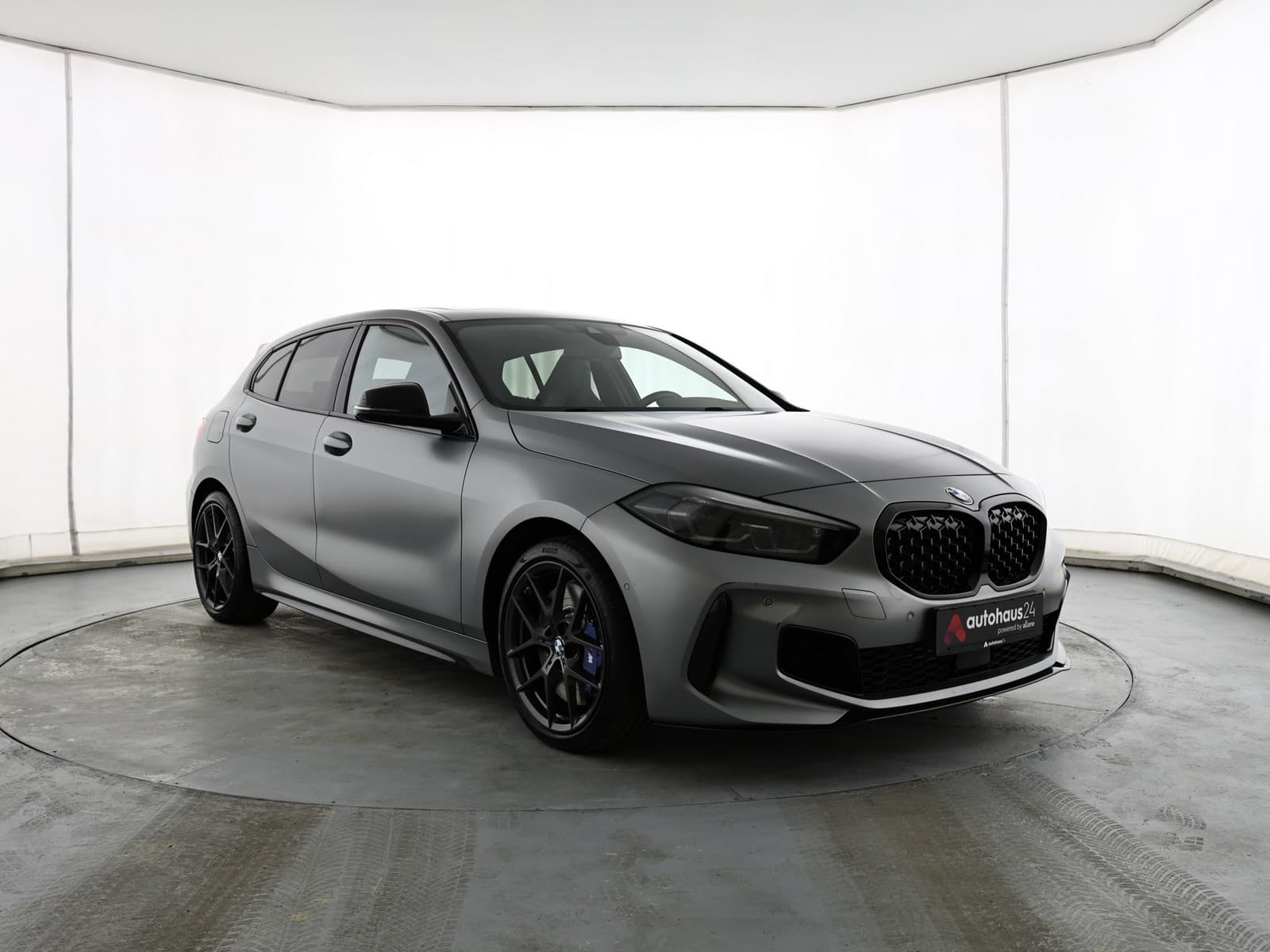BMW 1er-Reihe Limousine BMW 1er-Reihe M135i xDrive A Schräghecklimousine #1
