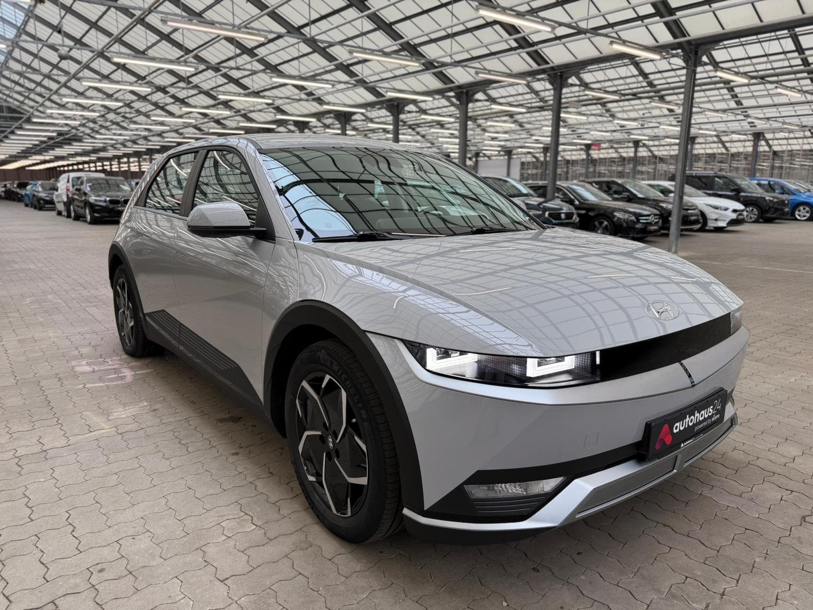Hyundai IONIQ 5 Limousine HYUNDAI IONIQ 5 72,6 kWh 160 kW Heckantrieb Sports Utility Vehicle #1