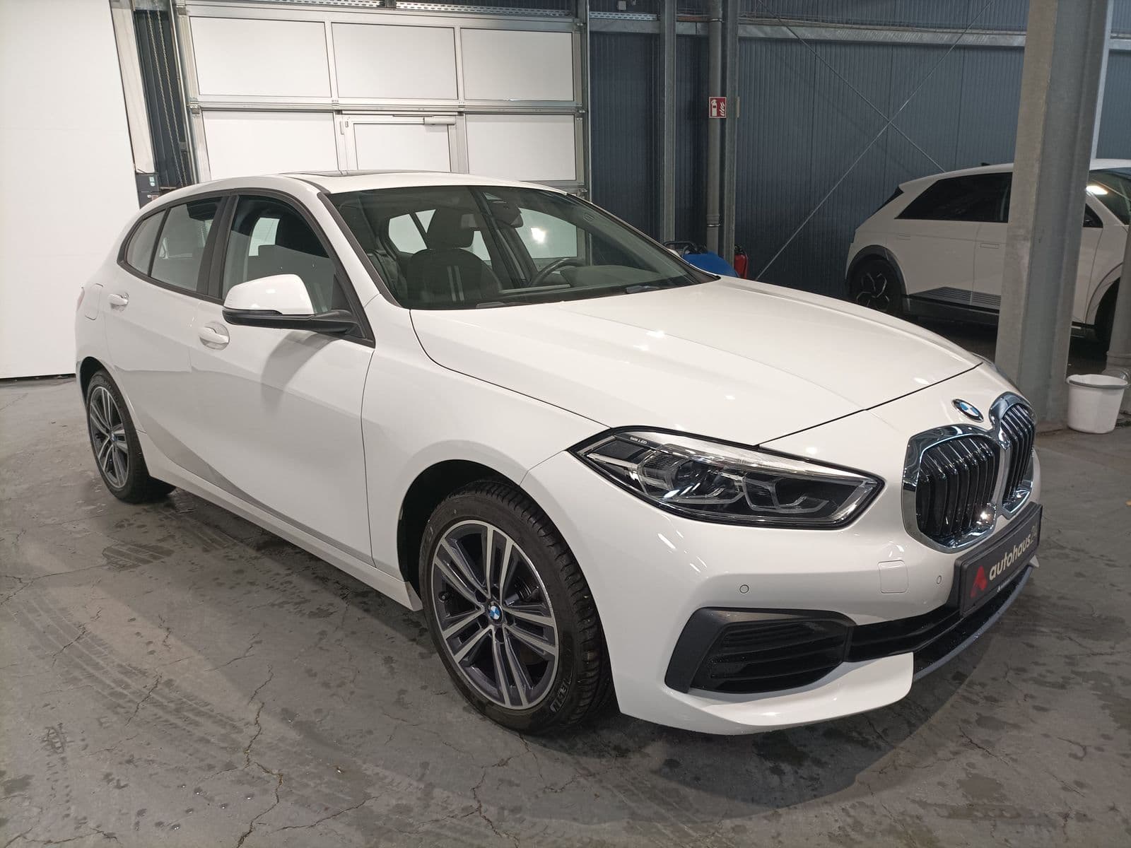 BMW 1er-Reihe Limousine BMW 1er-Reihe 118i Advantage Schräghecklimousine #1