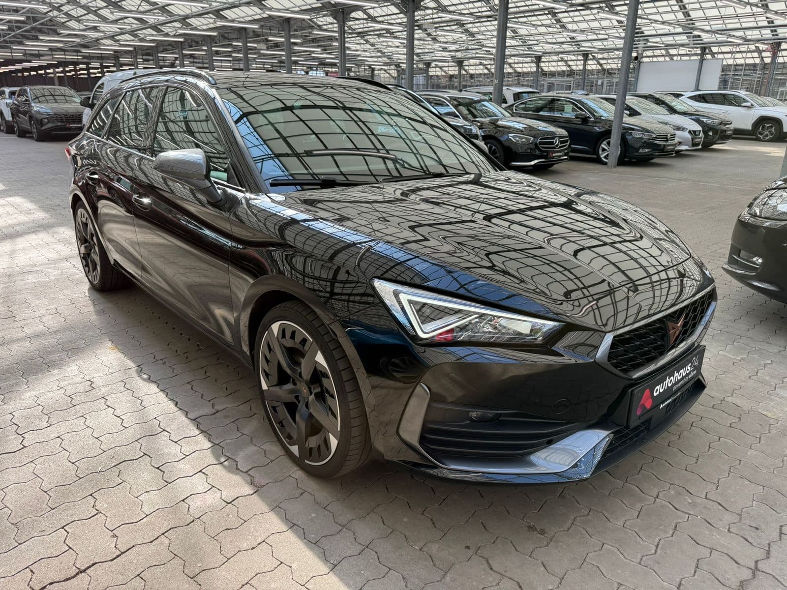 CUPRA Leon Kombi CUPRA Leon 1.4 e-HYBRID 180kW VZ DSG Sportstourer Kombi #1