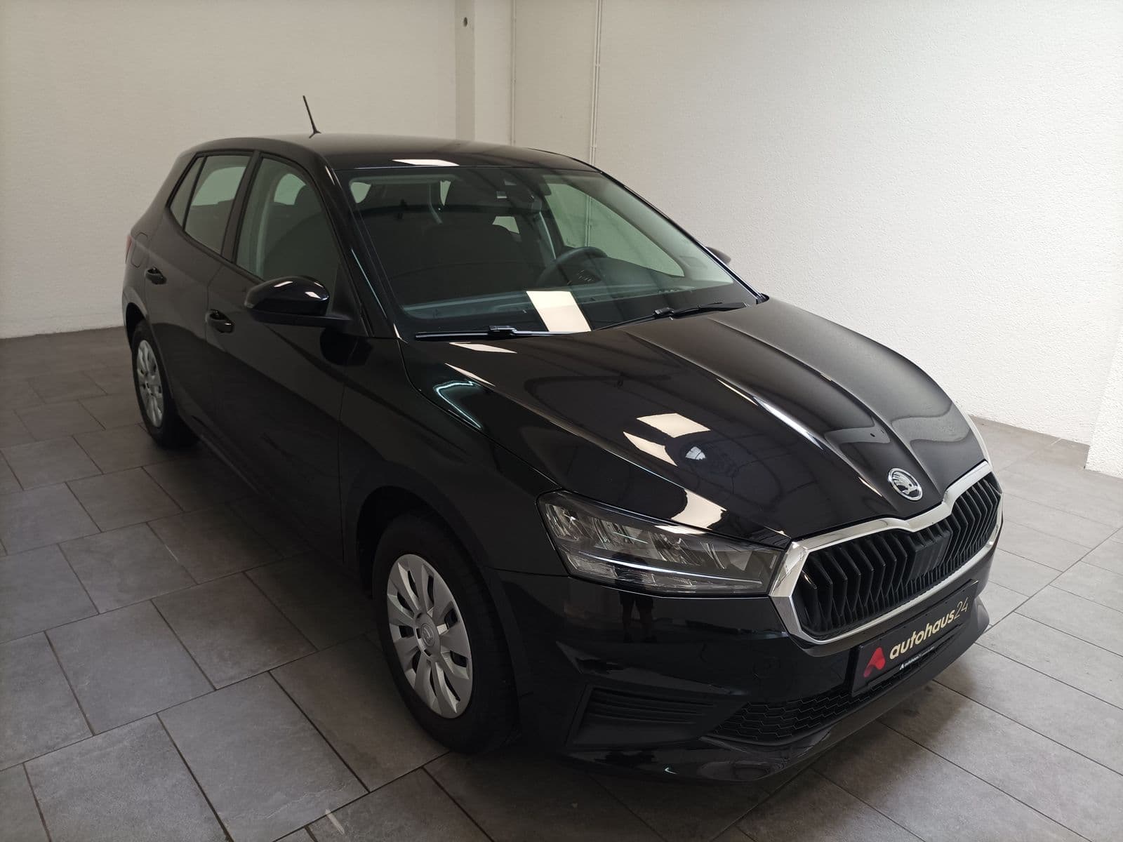 ŠKODA Fabia Limousine SKODA Fabia 1.0l MPI 48kW ACTIVE Schräghecklimousine #1