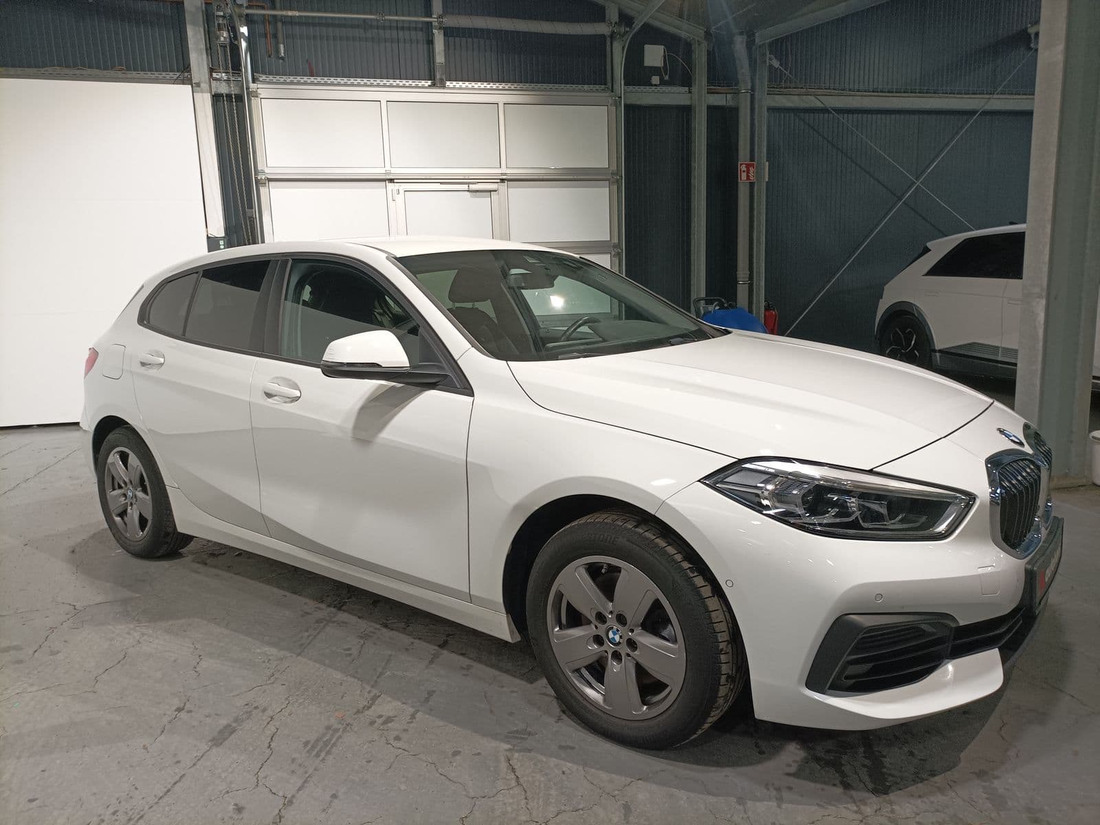 BMW 1er-Reihe Limousine BMW 1er-Reihe 118i Advantage Schräghecklimousine #1