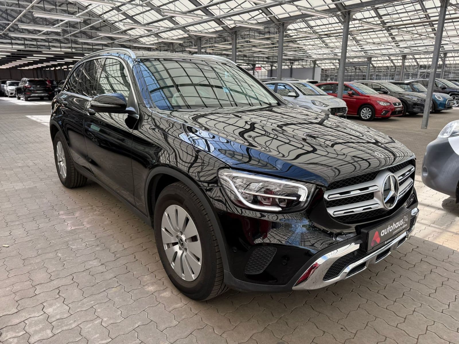 Mercedes-Benz GLC-Klasse SUV / Crossover / Geländewagen MERCEDES GLC GLC 200 d 4MATIC Autom. Sports Utility Vehicle #1