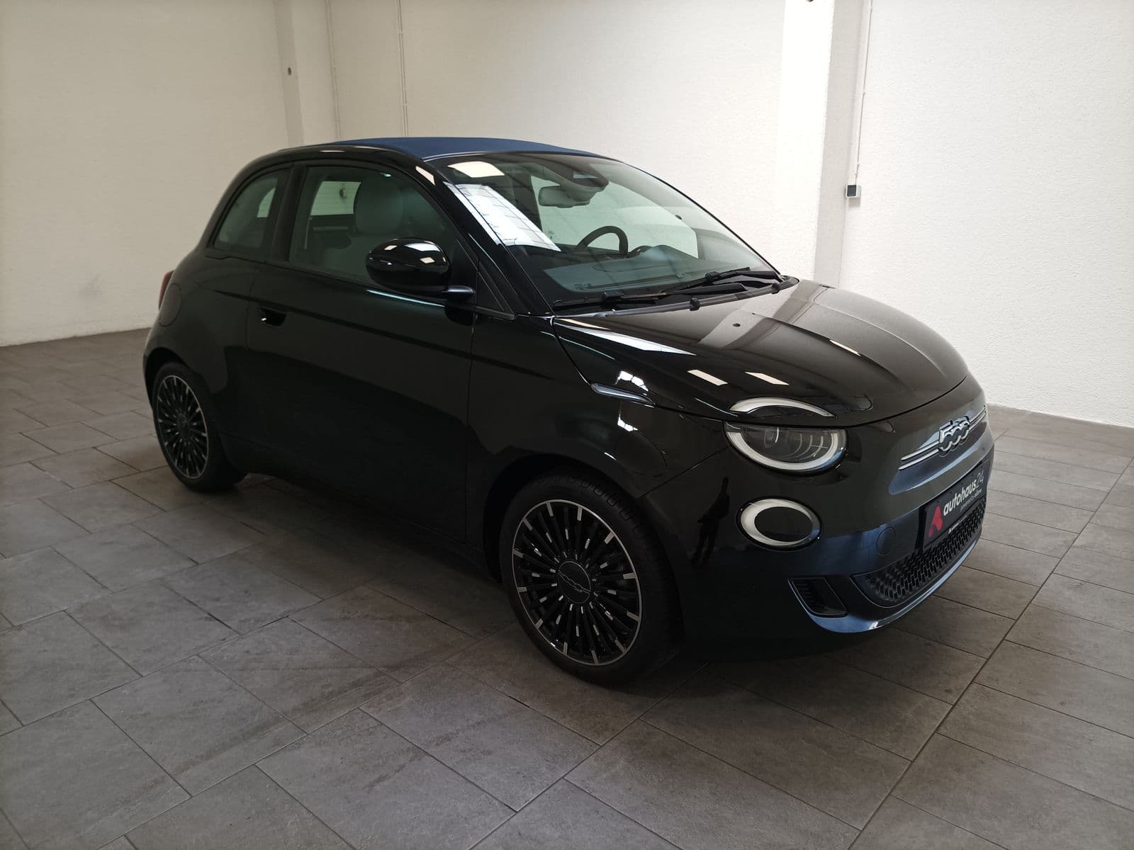 Fiat 500 Cabrio / Roadster FIAT 500 Icon Cabrio 42 kWh Cabriolet