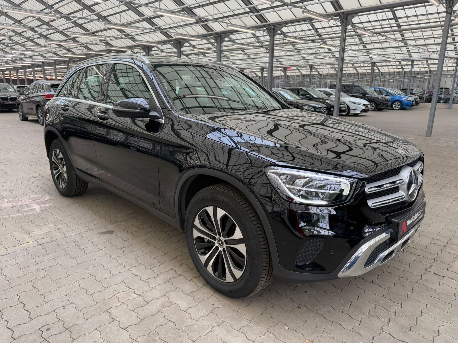 Mercedes-Benz GLC-Klasse SUV / Crossover / Geländewagen MERCEDES GLC GLC 300 e 4MATIC Autom. Sports Utility Vehicle #1