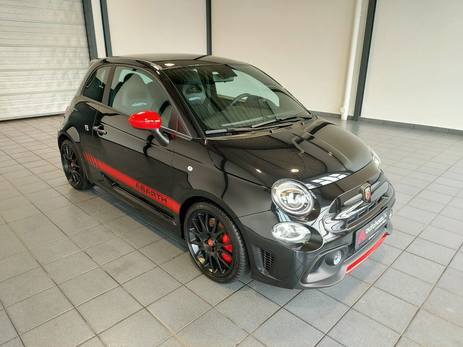 Abarth 595 Limousine ABARTH 595 1.4 T-Jet 16V 595 Competizione Schräghecklimousine #1