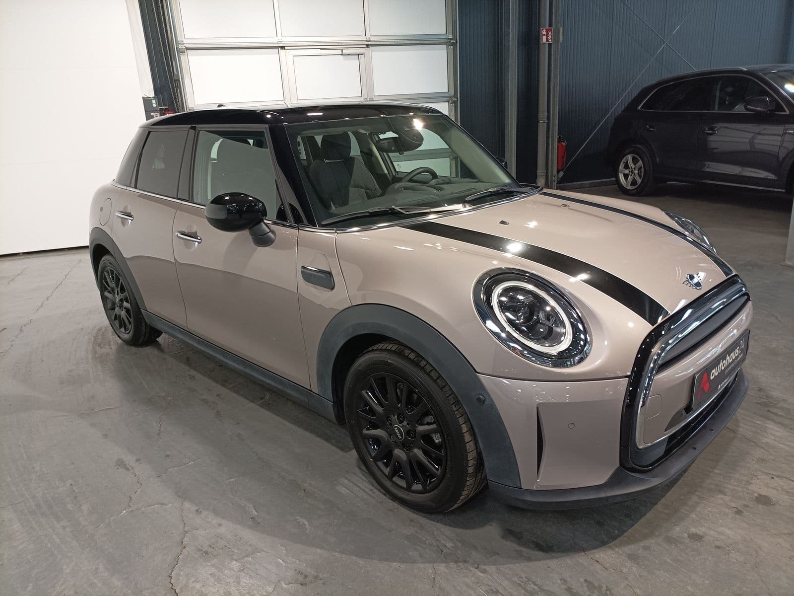MINI 5-Türer Limousine MINI MINI Cooper Classic Trim Schräghecklimousine #1