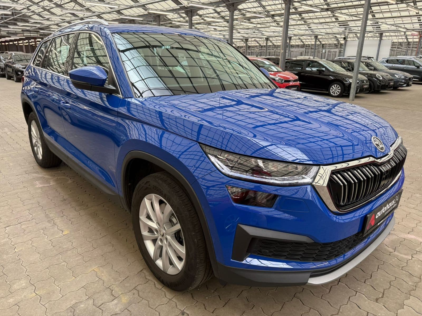 ŠKODA Kodiaq SUV / Crossover / Geländewagen SKODA Kodiaq 2.0 TSI DSG 4x4 STYLE Sports Utility Vehicle #1