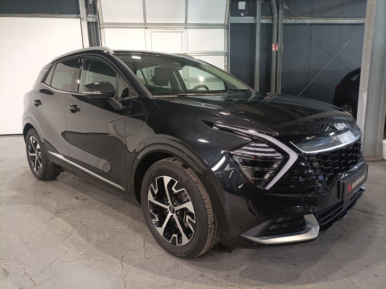 Kia Sportage SUV / Crossover / Geländewagen KIA Sportage 1.6 T-GDI EcoDynamics+ 132kW Spirit DCT Sports Utility Vehicle #1