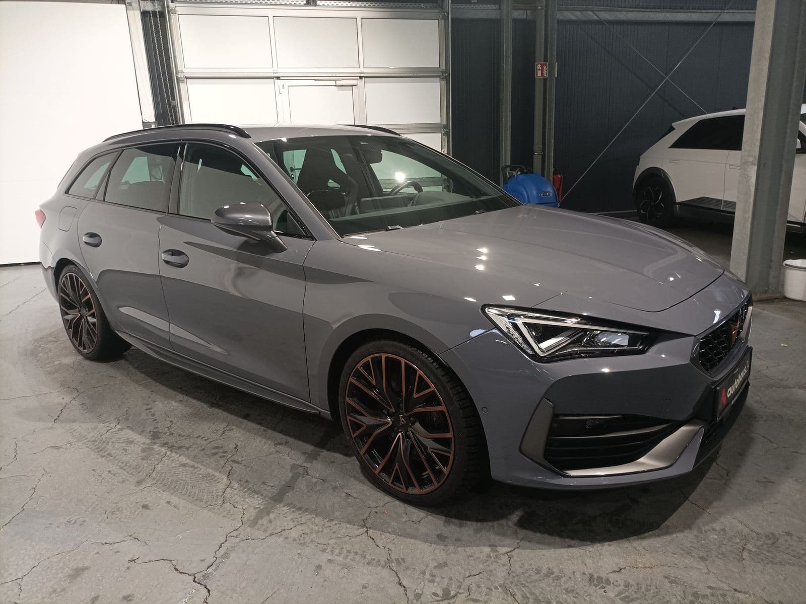 CUPRA Leon Kombi CUPRA Leon 2.0 TSI 228kW VZ CUP 4Drive DSG Sportst. Kombi #1