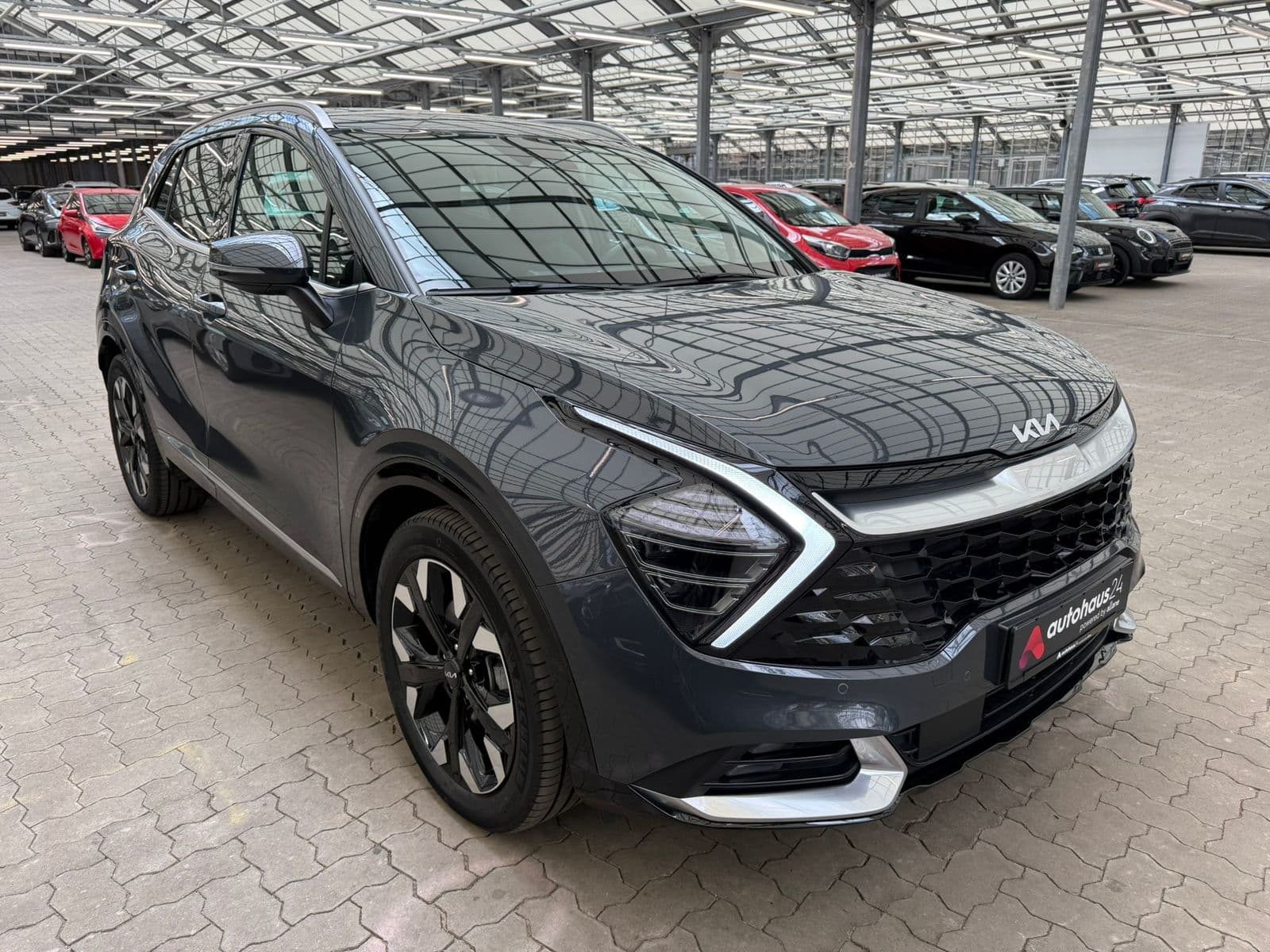 Kia Sportage SUV / Crossover / Geländewagen KIA Sportage 1.6 T-GDI Plug-in Hybrid Auto 4WD Sports Utility Vehicle #1