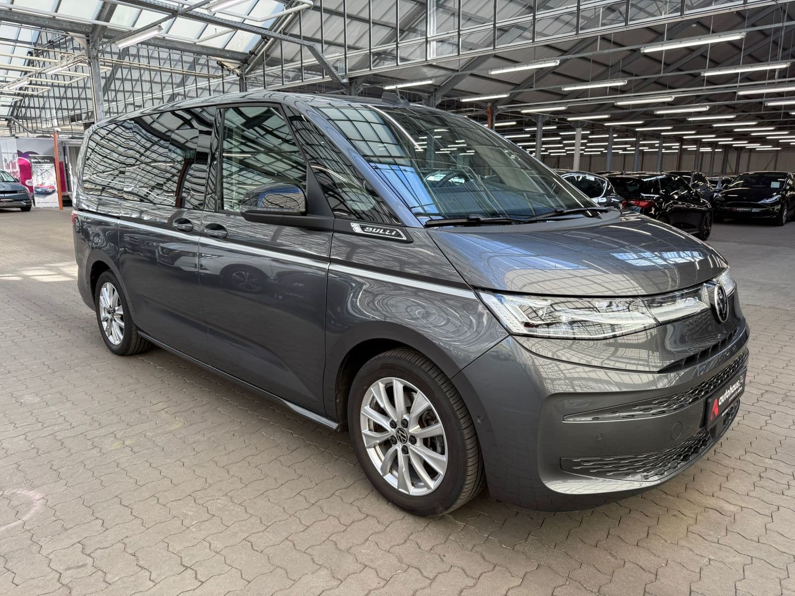 Volkswagen Multivan Kleinbus / Van VOLKSWAGEN Multivan 2,0 TSI OPF DSG Überhang Style Bus #1