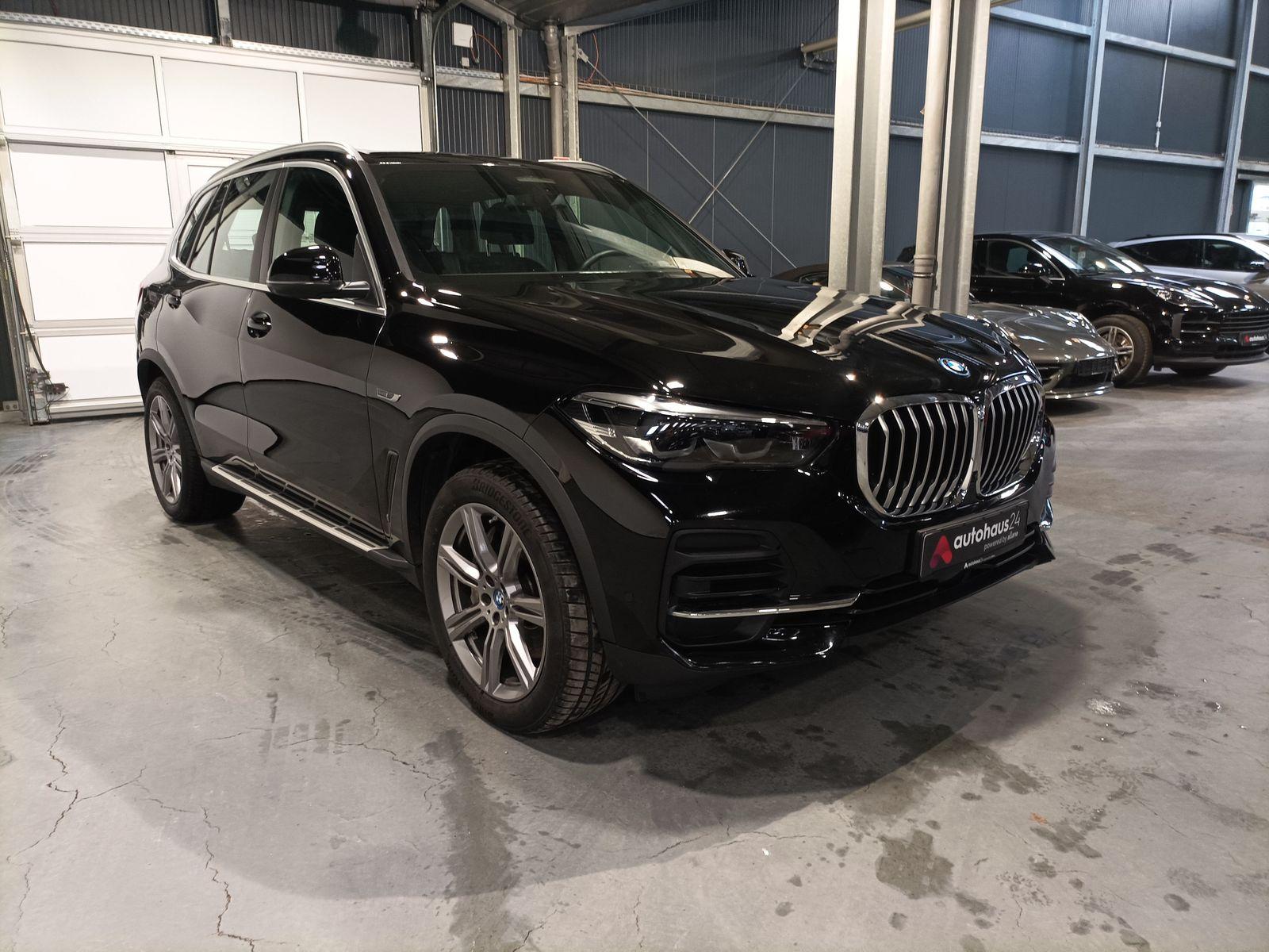 BMW X5 SUV / Crossover / Geländewagen BMW X5 xDrive45e Sports Utility Vehicle