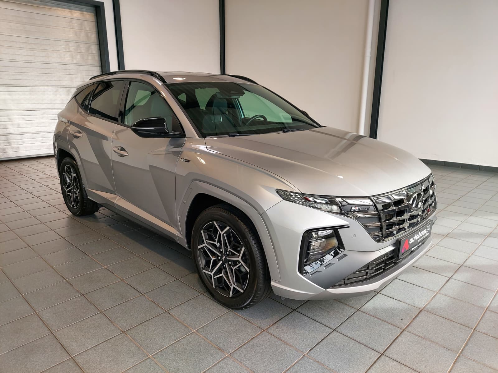 Hyundai Tucson SUV / Crossover / Geländewagen HYUNDAI Tucson 1.6 T-GDI Plug-in Hybrid 4WD Auto Sports Utility Vehicle #1