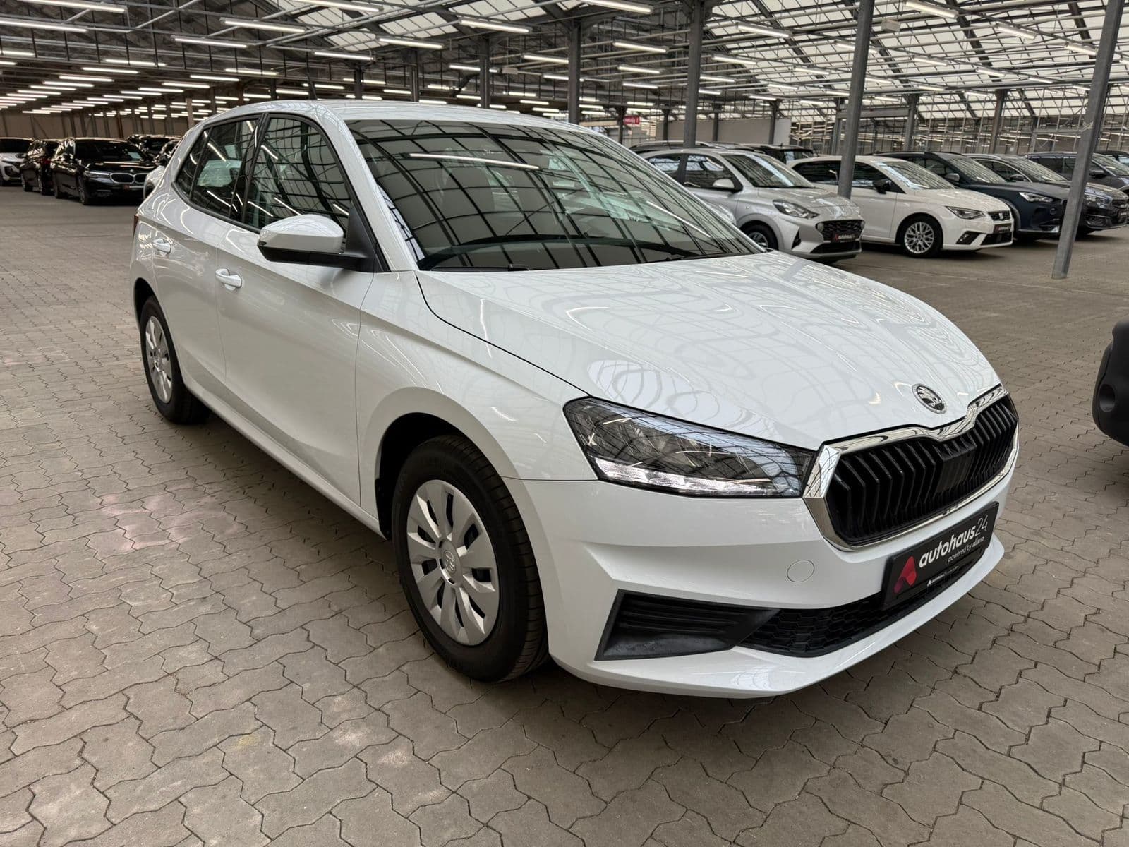 ŠKODA Fabia Schräghecklimousine SKODA Fabia 1.0l MPI 48kW ACTIVE Schräghecklimousine #1
