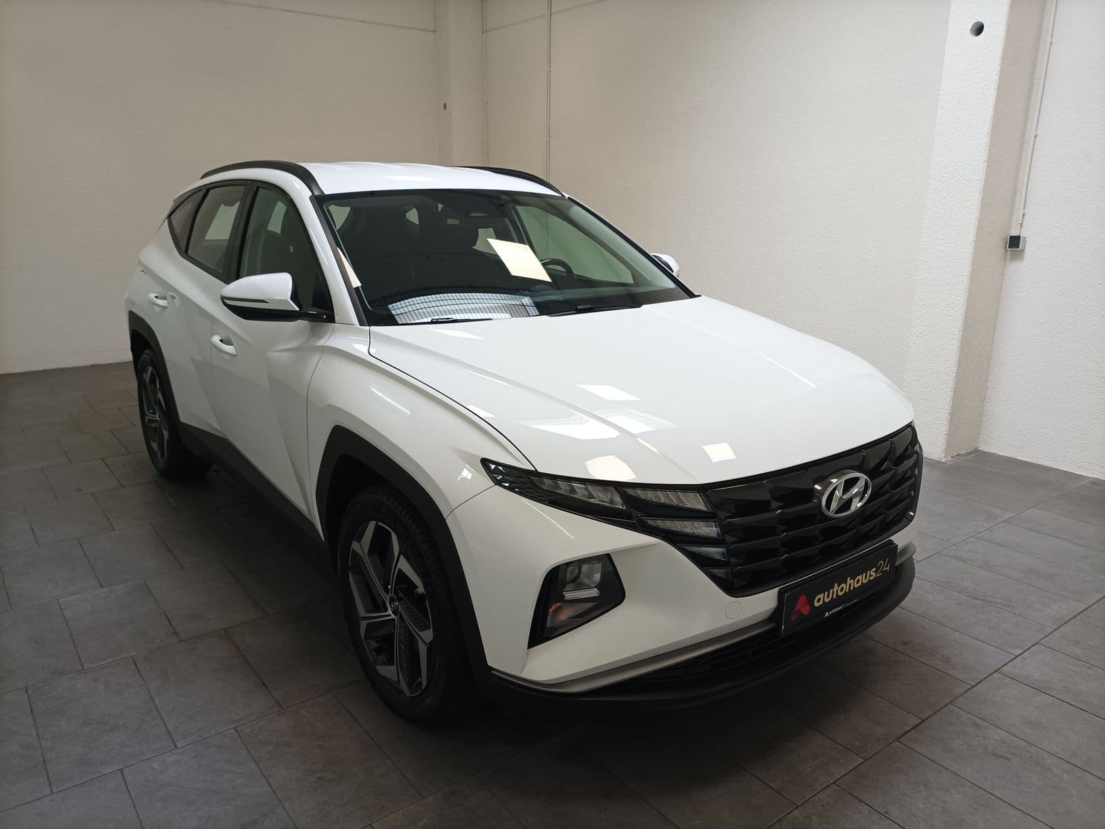 Hyundai Tucson SUV / Crossover / Geländewagen HYUNDAI Tucson 1.6 T-GDI Plug-in Hybrid 4WD Auto Sports Utility Vehicle