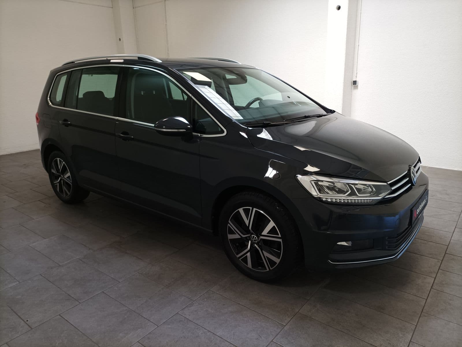 Volkswagen Touran Kleinbus / Van VOLKSWAGEN Touran 2.0 TDI SCR DSG Highline Kompaktvan #1