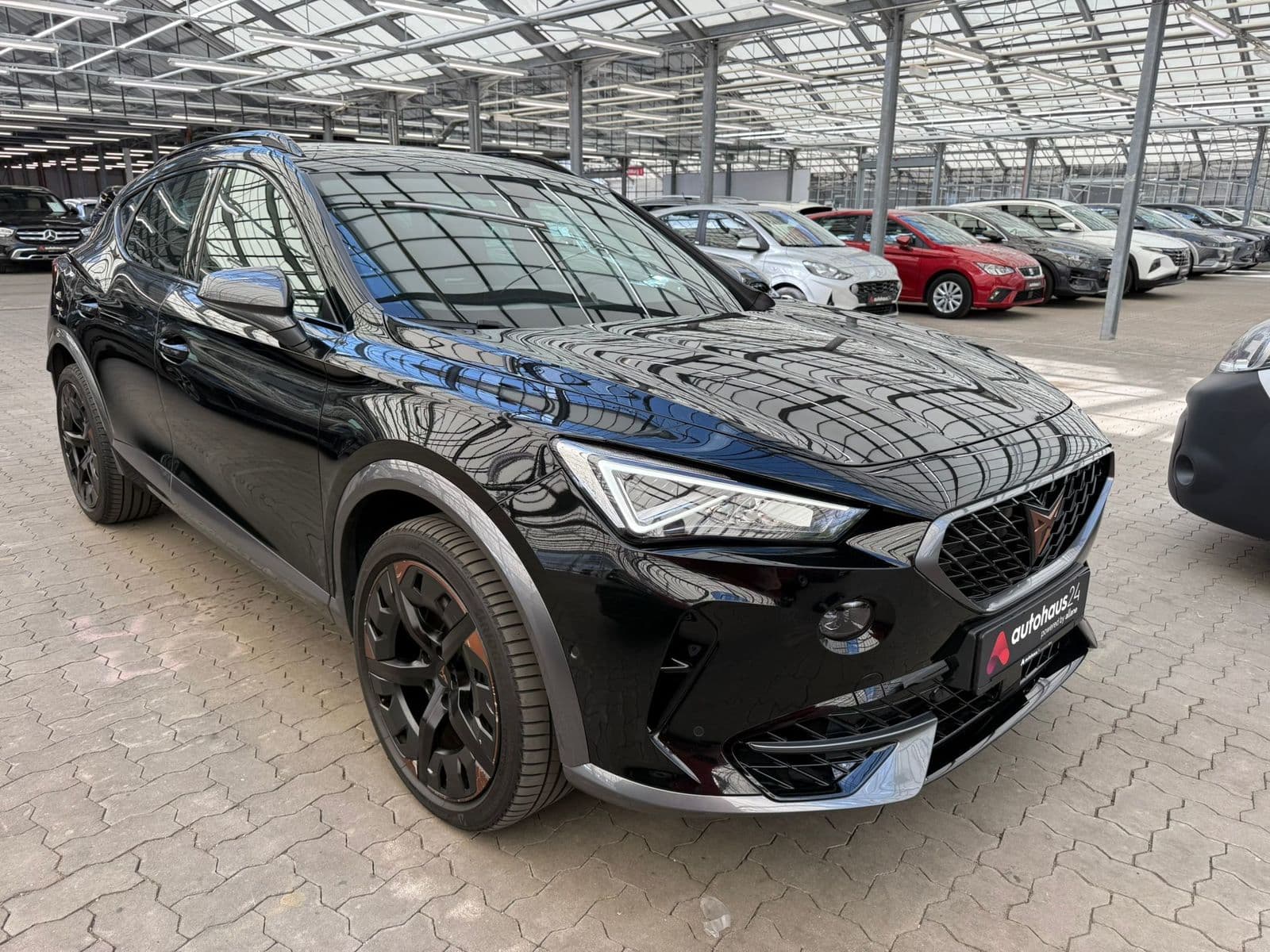 CUPRA Formentor SUV / Crossover / Geländewagen CUPRA Formentor 2.0 TSI 228kW VZ 4Drive DSG Sports Utility Vehicle #1