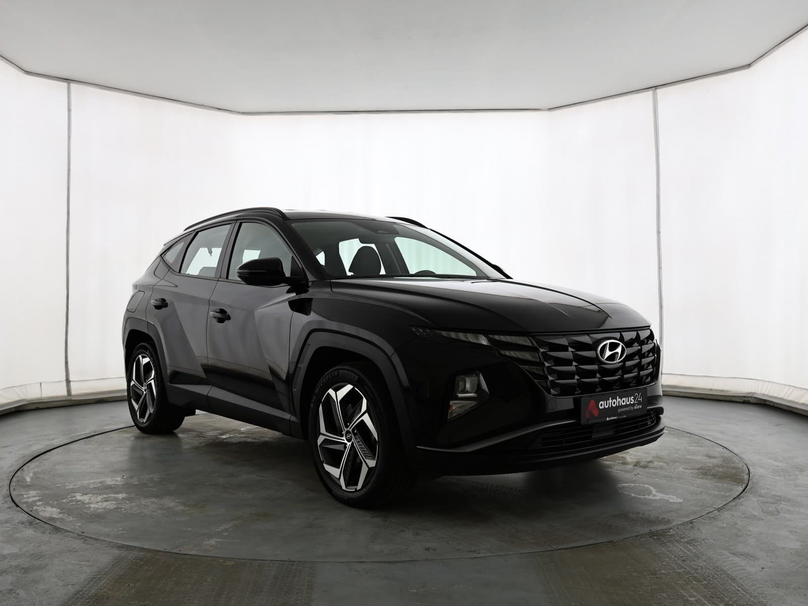 Hyundai Tucson SUV / Crossover / Geländewagen HYUNDAI Tucson 1.6 T-GDI Plug-in Hybrid 4WD Auto Sports Utility Vehicle #1