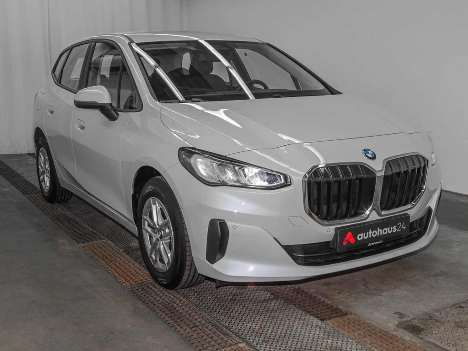 BMW 2er-Reihe Kleinbus / Van BMW 2er Active Tourer 218i Steptronic DCT Kompaktvan #1