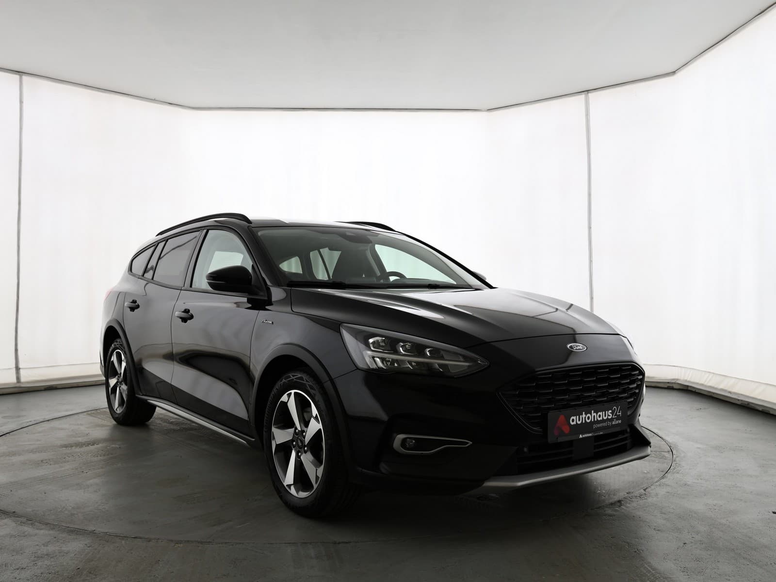 Ford Focus Kombi FORD Focus 1,5 EcoBoost 110kW Active Turnier Auto Kombi #1