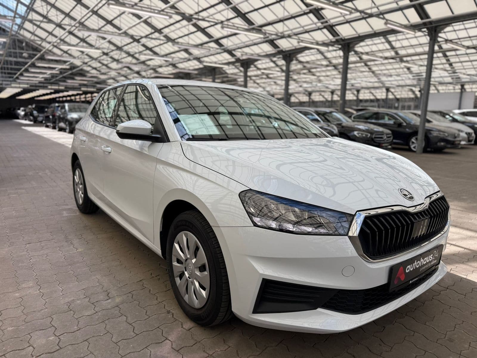 ŠKODA Fabia Schräghecklimousine SKODA Fabia 1.0l MPI 48kW ACTIVE Schräghecklimousine #1