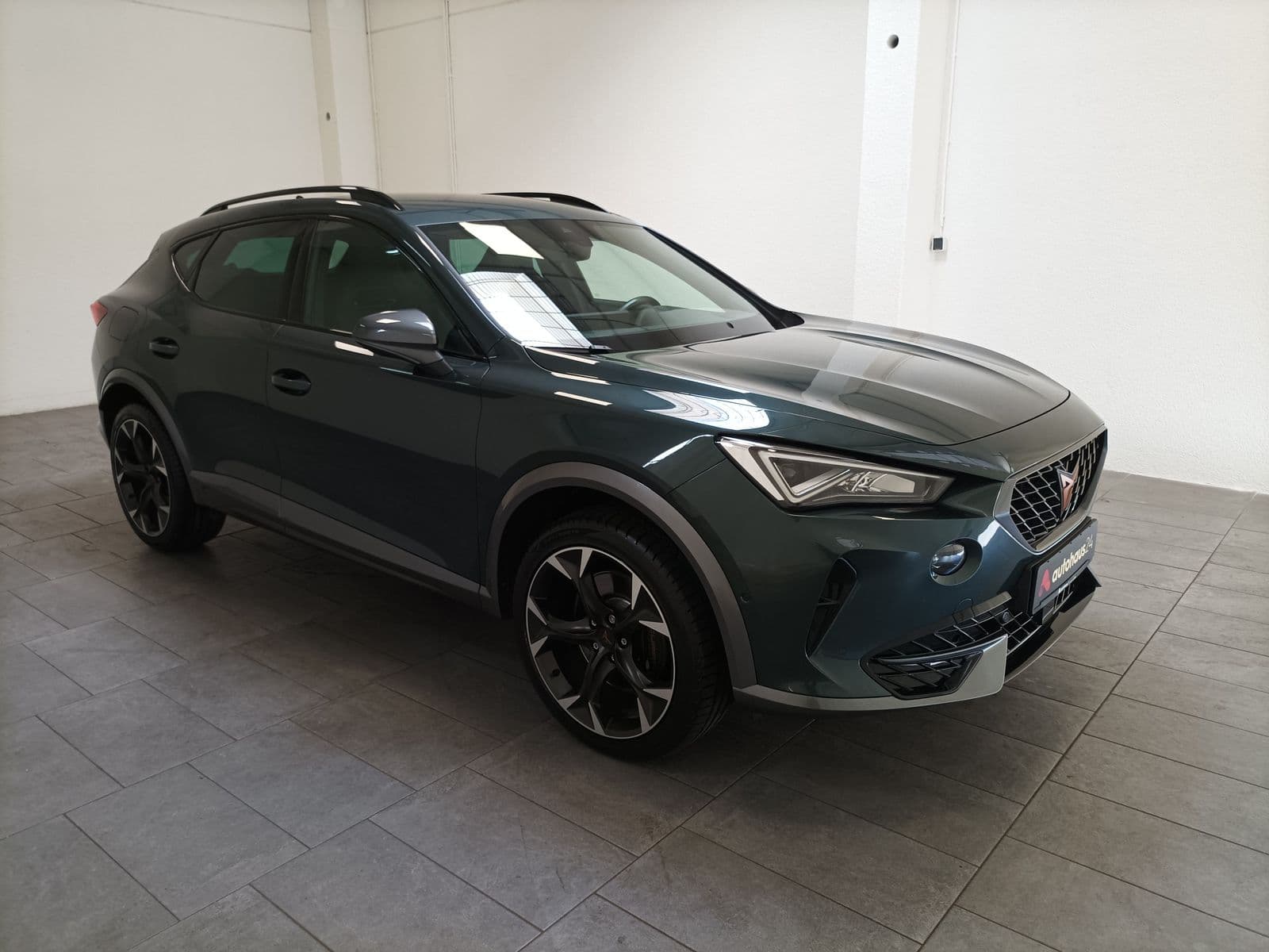 CUPRA Formentor SUV / Crossover / Geländewagen CUPRA Formentor 2.0 TSI 228kW VZ 4Drive DSG Sports Utility Vehicle #1