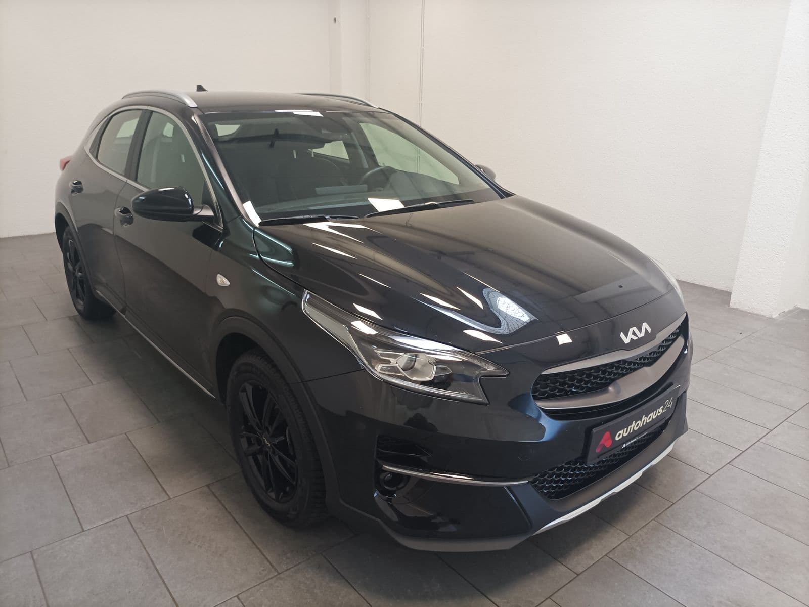 Kia XCeed SUV / Crossover / Geländewagen KIA XCeed 1.5 T-GDI JBL Sound Edition Sports Utility Vehicle #1