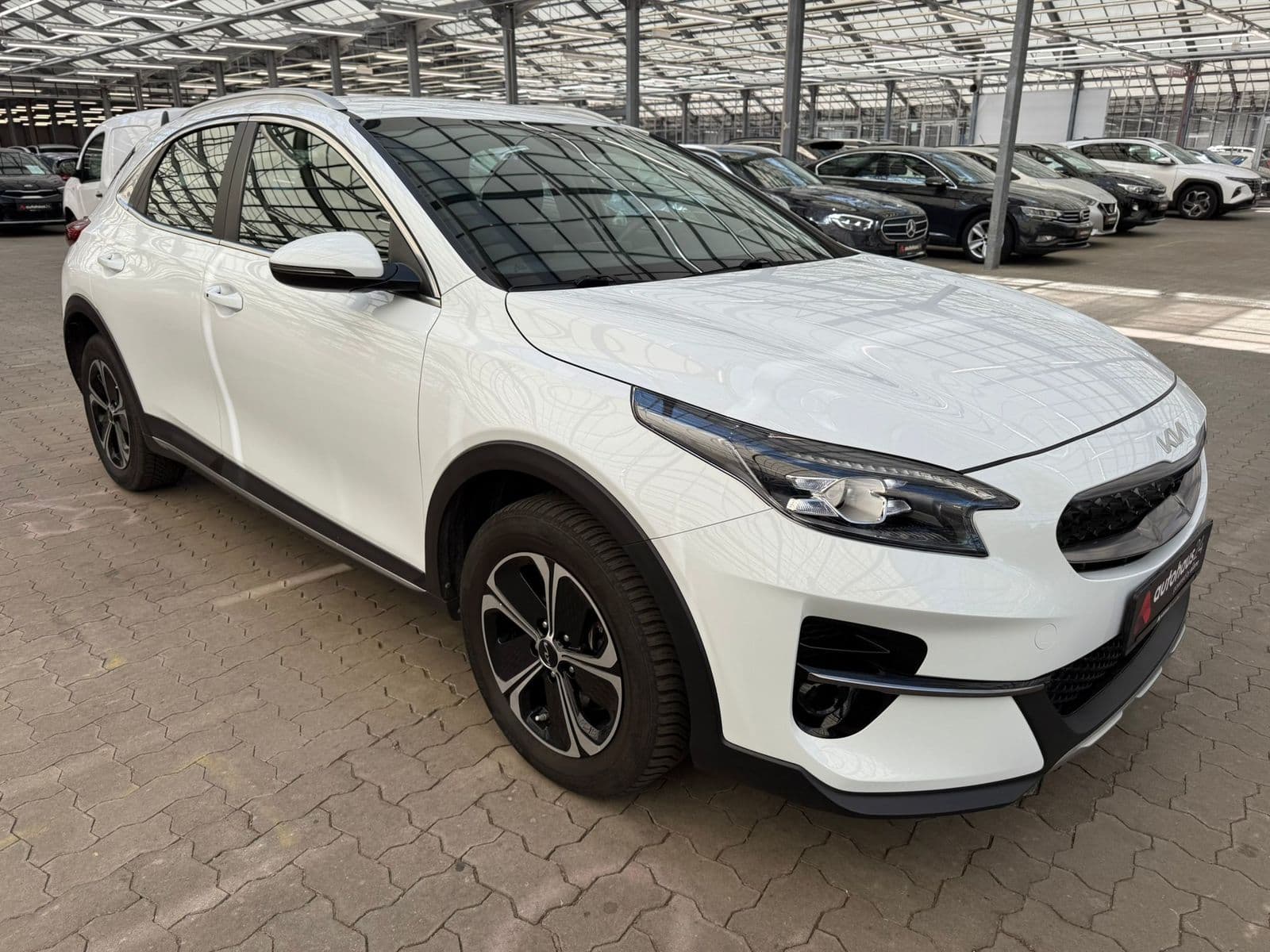 Kia XCeed SUV / Crossover / Geländewagen KIA XCeed 1.6 GDI Plug-In Hybrid DCT6 Vision Sports Utility Vehicle #1