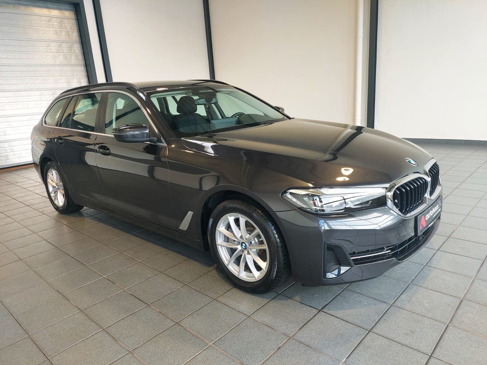 BMW 5er-Reihe Kombi BMW 5er-Reihe 520i Touring A Kombi #1