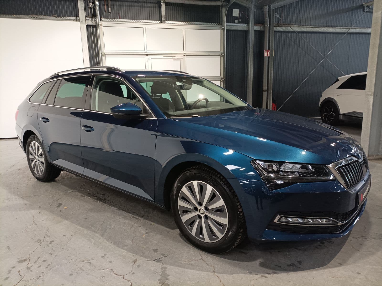 ŠKODA Superb Kombi SKODA Superb 2.0 TDI SCR DSG STYLE Combi Kombi #1