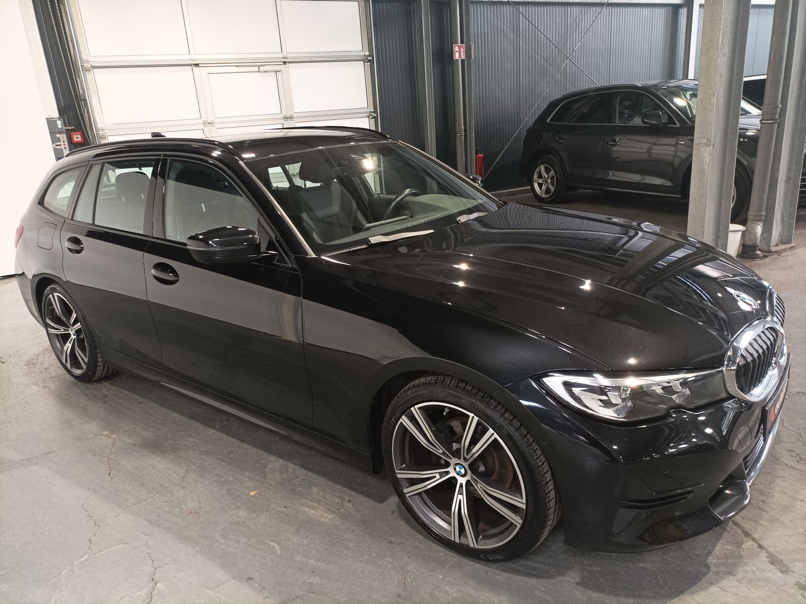 BMW 3er-Reihe Kombi BMW 3er-Reihe 320i Touring Sport Line Auto Kombi #1