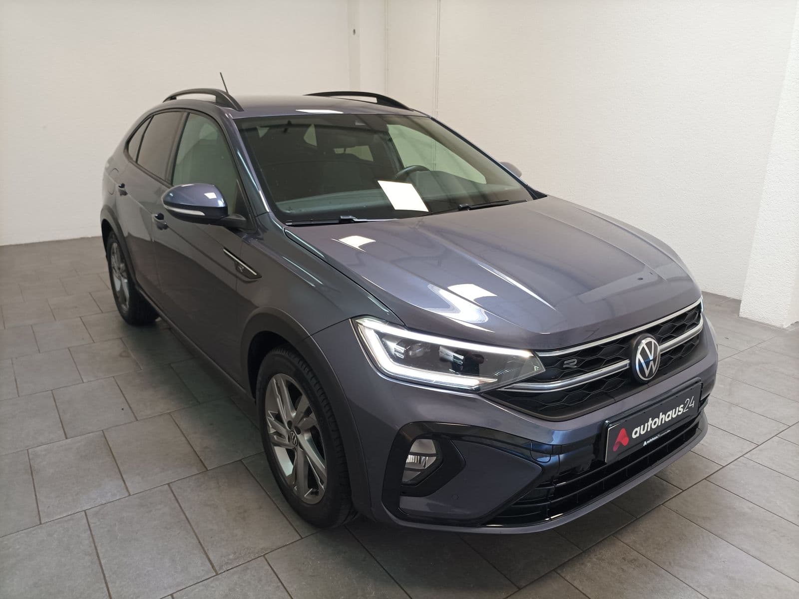 Volkswagen Taigo SUV / Crossover / Geländewagen VOLKSWAGEN Taigo 1.0 TSI OPF 81 kW DSG R-Line Sports Utility Vehicle #1