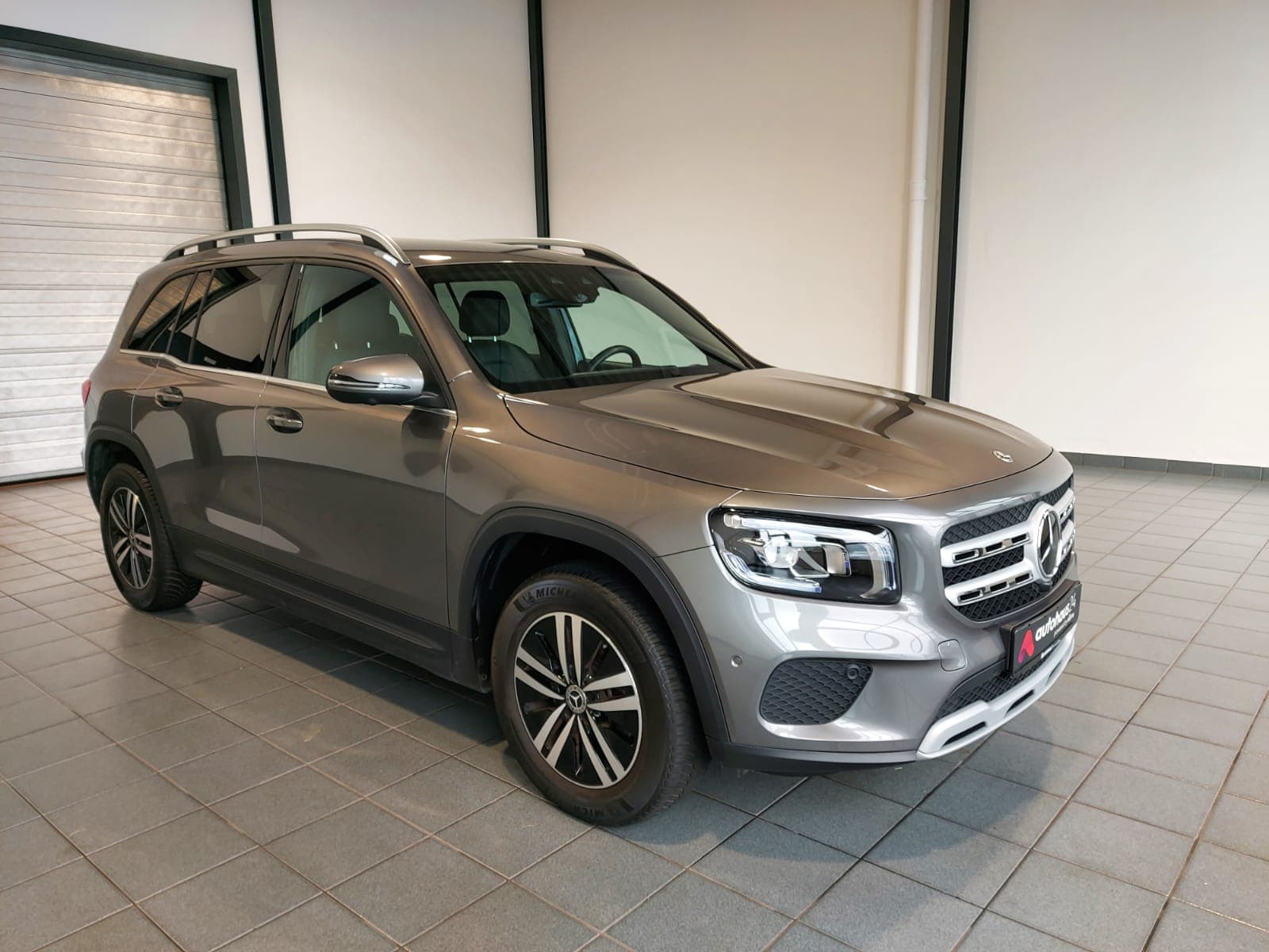 Mercedes-Benz GLB-Klasse SUV / Crossover / Geländewagen MERCEDES GLB GLB 200 d DCT Sports Utility Vehicle