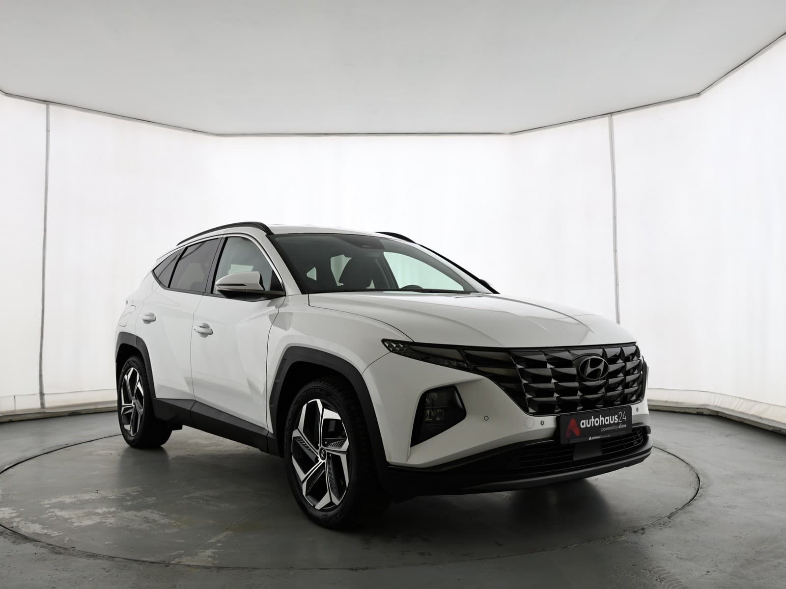 Hyundai Tucson SUV / Crossover / Geländewagen HYUNDAI Tucson 1.6 T-GDI Plug-in Hybrid 4WD Auto Sports Utility Vehicle #1