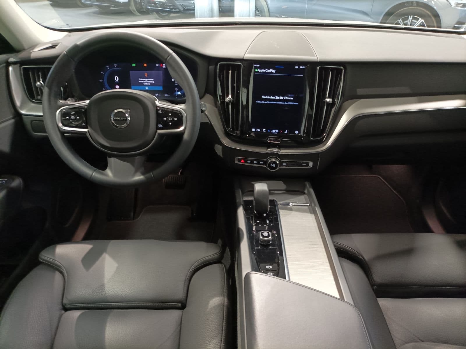 Volvo XC60 Geländewagen/SUV XC 60 B5  AWD Plus Dark #9