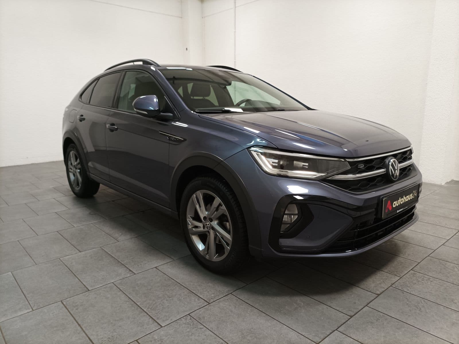 Volkswagen Taigo SUV / Crossover / Geländewagen VOLKSWAGEN Taigo 1.0 TSI OPF 81 kW DSG R-Line Sports Utility Vehicle #1