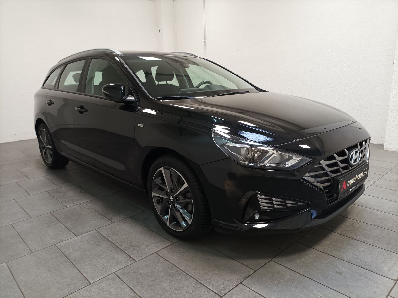 Hyundai i30 Kombi HYUNDAI i30 1.5 T-GDI Hybrid Trend Kombi #1