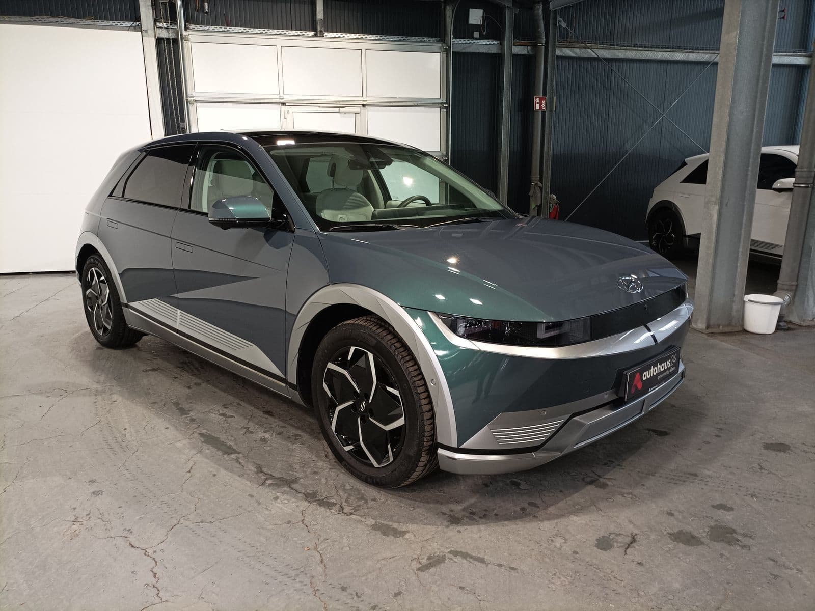 Hyundai IONIQ 5 Limousine HYUNDAI IONIQ 5 72,6 kWh 225 kW Allradantrieb Sports Utility Vehicle #1