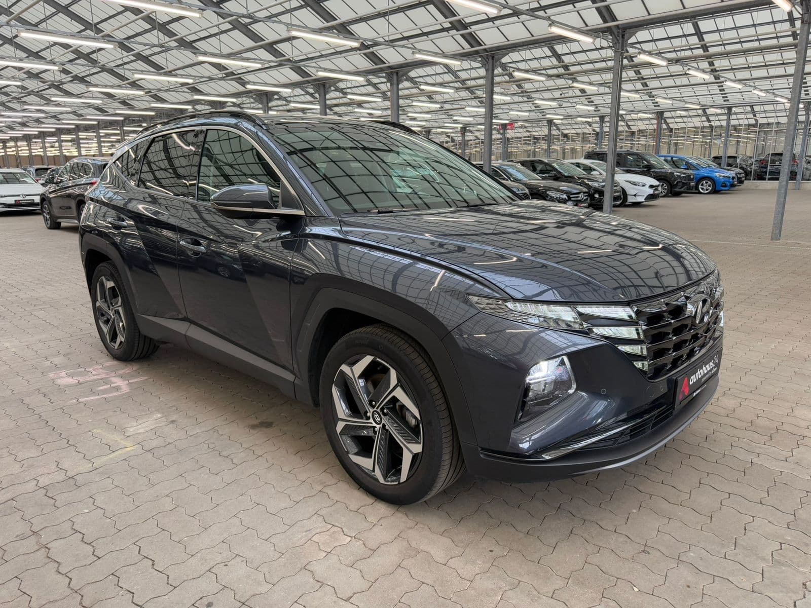 Hyundai Tucson SUV / Crossover / Geländewagen HYUNDAI Tucson 1.6 T-GDI Plug-in Hybrid 4WD Auto Sports Utility Vehicle #1