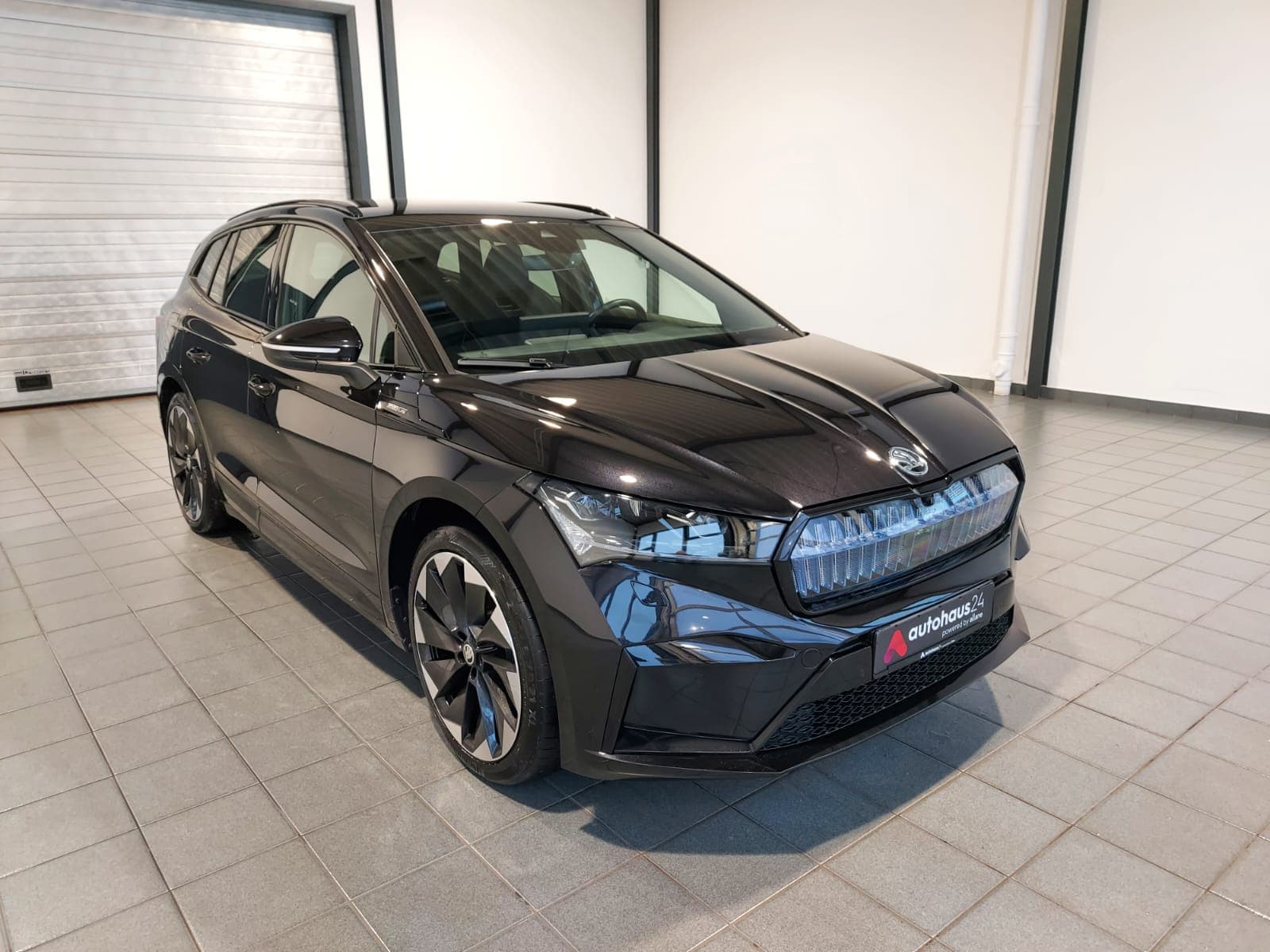ŠKODA ENYAQ SUV / Crossover / Geländewagen SKODA ENYAQ iV 80 Sports Utility Vehicle #1