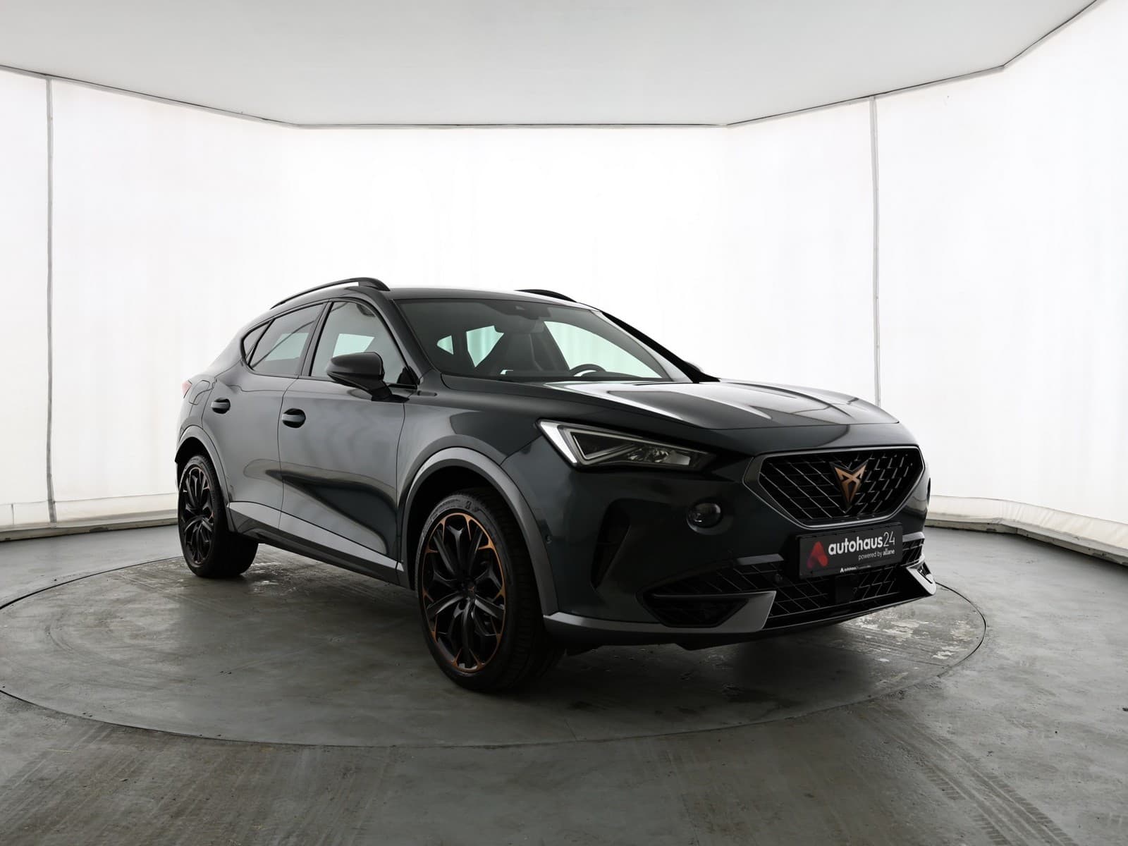 CUPRA Formentor SUV / Crossover / Geländewagen CUPRA Formentor 2.0 TSI 228kW VZ 4Drive DSG Sports Utility Vehicle #1