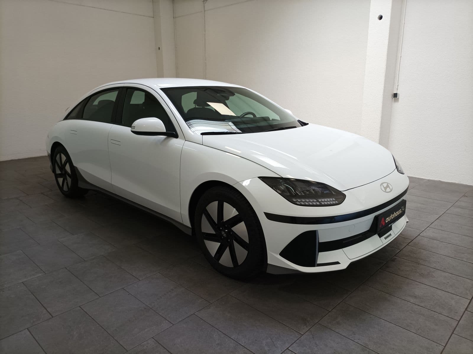 Hyundai IONIQ 6 Limousine HYUNDAI IONIQ 6 53kWh 111kW Limousine #1