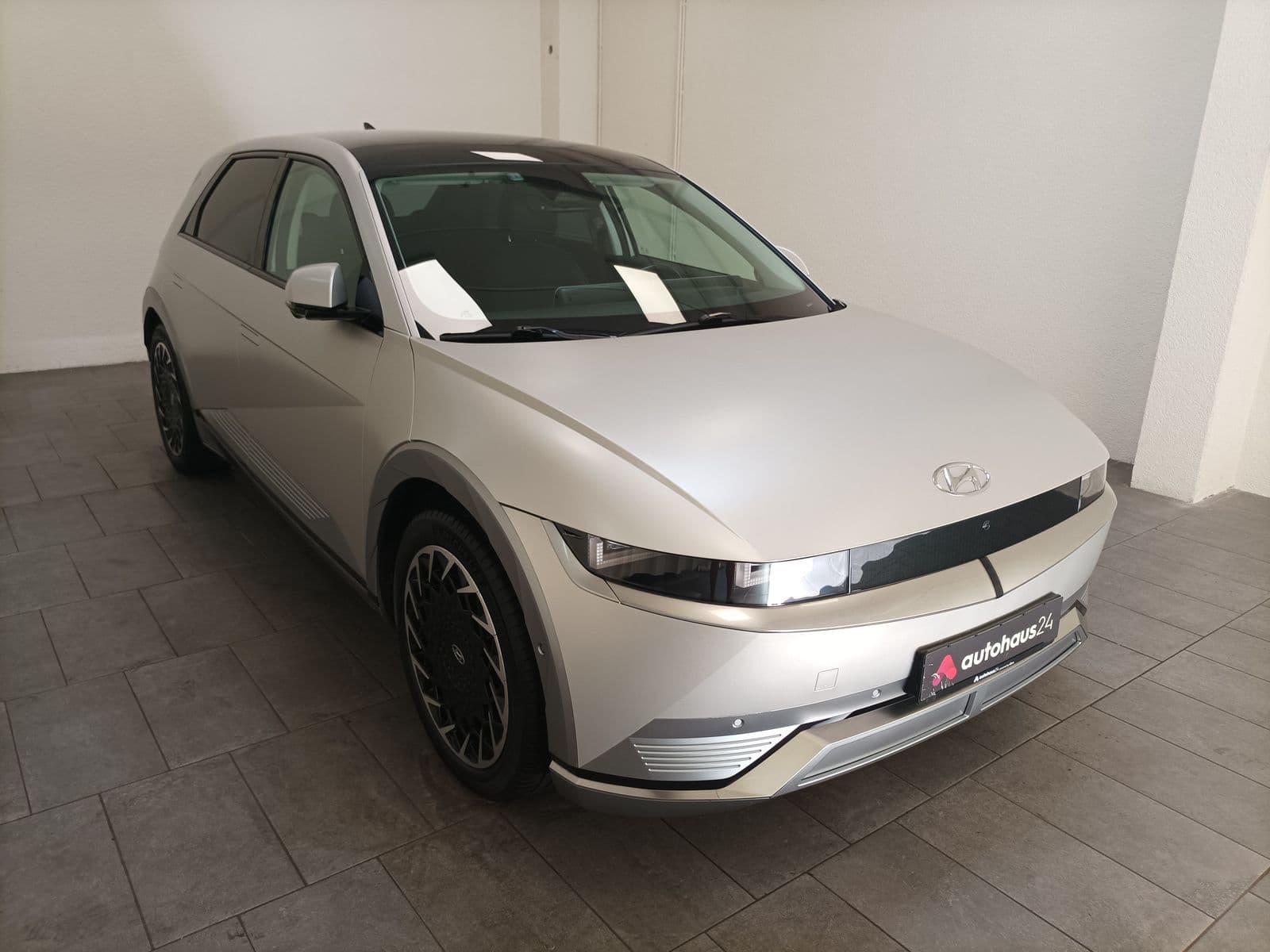 Hyundai IONIQ 5 Limousine HYUNDAI IONIQ 5 72,6 kWh 160 kW Heckantrieb Sports Utility Vehicle #1
