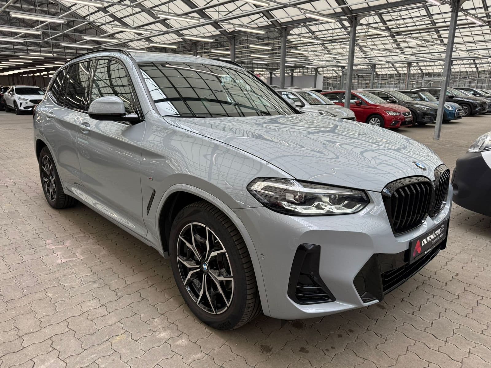 BMW X3 SUV / Crossover / Geländewagen BMW X3 xDrive20i AT Sports Utility Vehicle #1